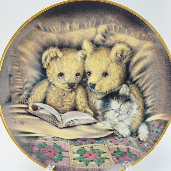 Vintage Teddy Bear Plate Set, Franklin Mint, Picnic, Bedtime & Little Drummer - Picture 4 of 9